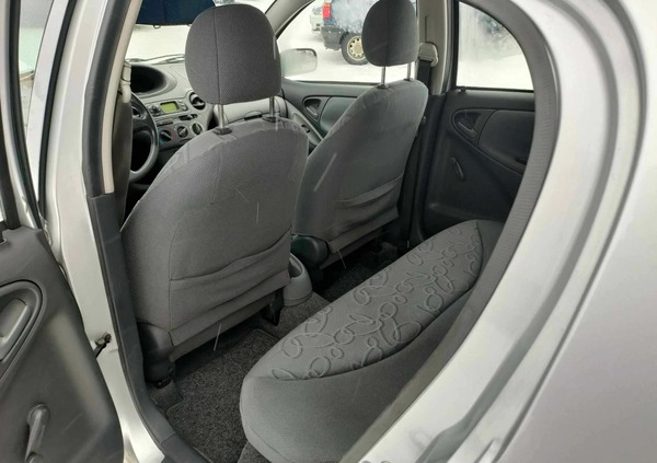 Toyota Yaris cena 5999 przebieg: 212121, rok produkcji 2000 z Rzeszów małe 631
